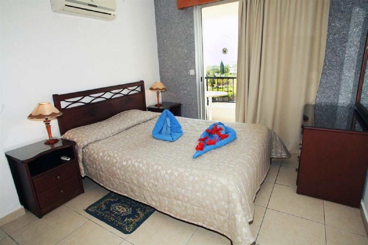 Petsas Apartments Coral Bay Exteriér fotografie